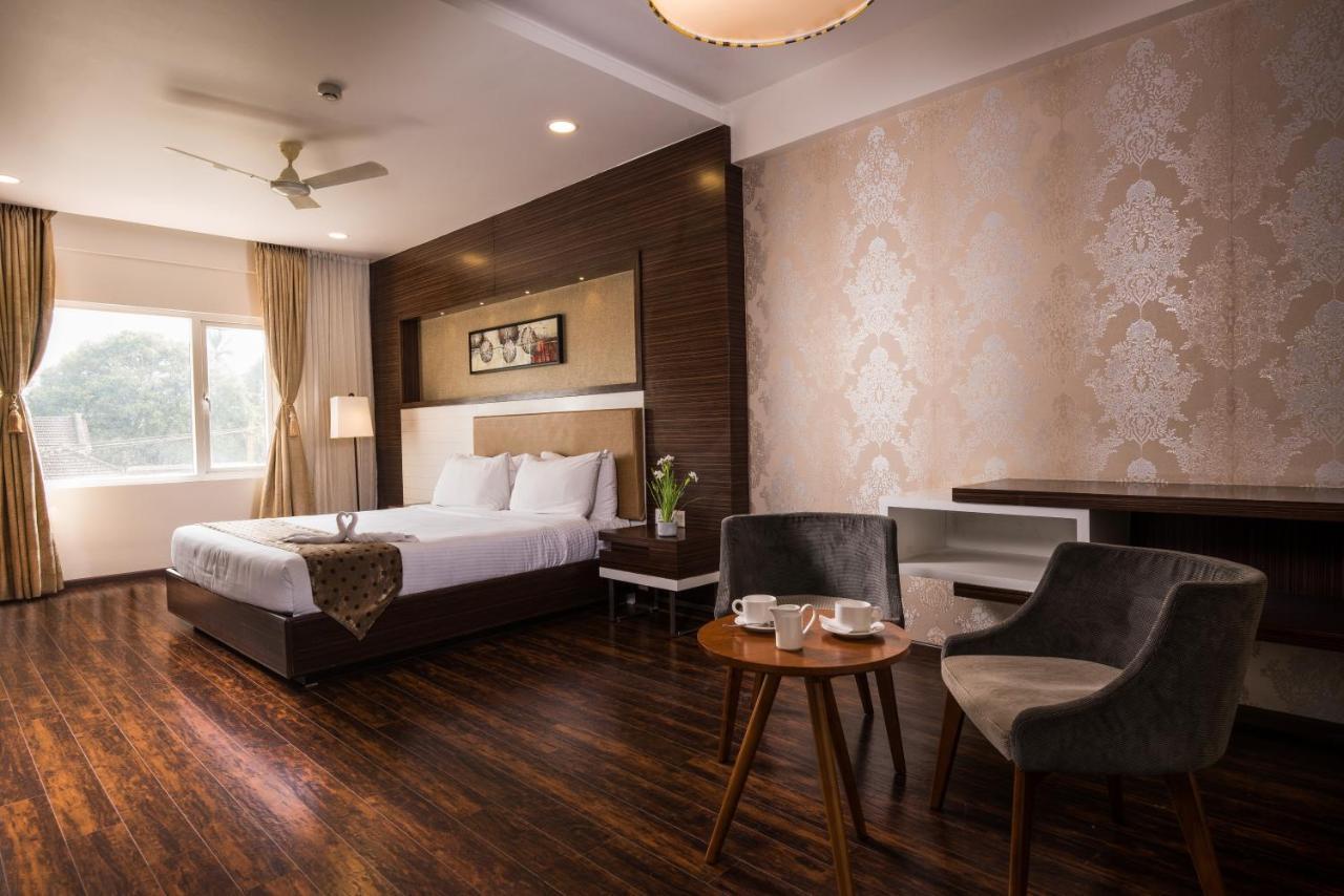 Hotel Aadrika Chikmagalūr Kültér fotó